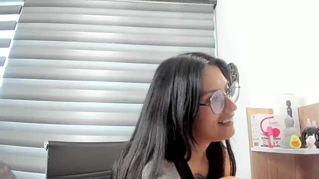 nia  white online show from 03-04-25, 08:16