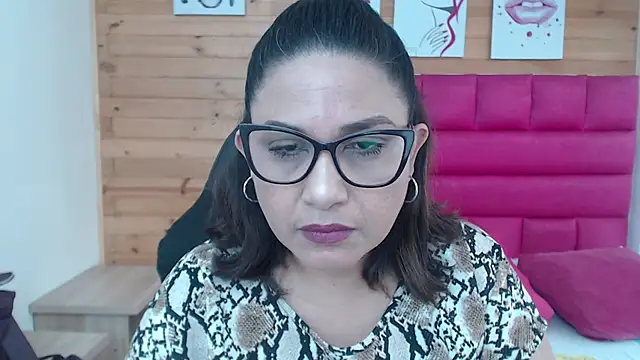 Snapshot of Katha_Marck chatting on 12-05-24, 02:55 Katha Marck online show from 12-05-24, 02:55