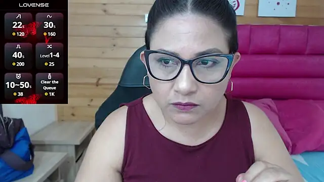 Snapshot of Katha_Marck chatting on 12-18-24, 04:06 Katha Marck online show from 12-18-24, 04:06