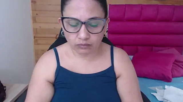 Snapshot of Katha_Marck chatting on 12-24-24, 03:37 Katha Marck online show from 12-24-24, 03:37