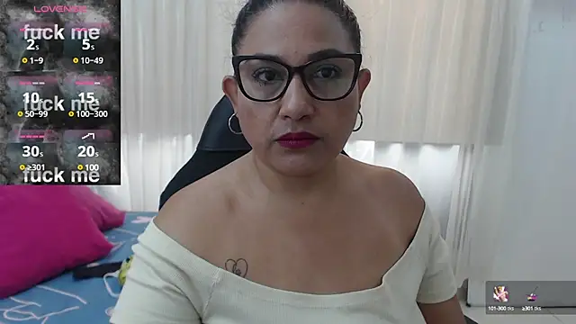 Snapshot of Katha_Marck chatting on 01-25-25, 08:00 Katha Marck online show from 01-25-25, 08:00