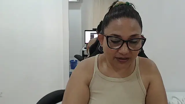 Snapshot of Katha_Marck chatting on 09-13-25, 07:57 Katha Marck online show from 09-13-25, 07:57