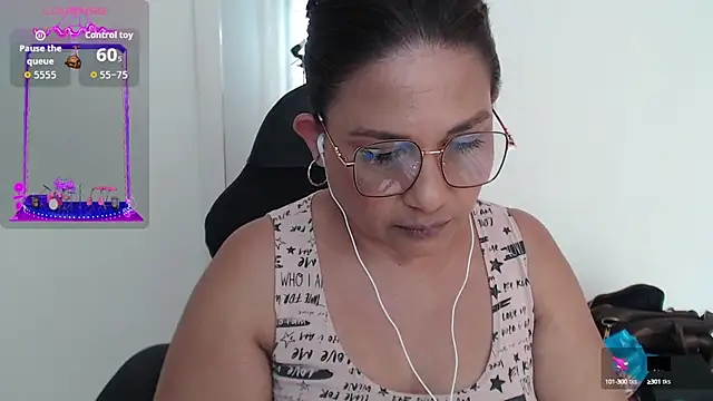 Snapshot of Katha_Marck chatting on 09-17-25, 08:21 Katha Marck online show from 09-17-25, 08:21