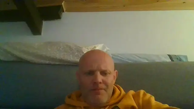 davigochi77bcn online show from 11-18-25, 08:02