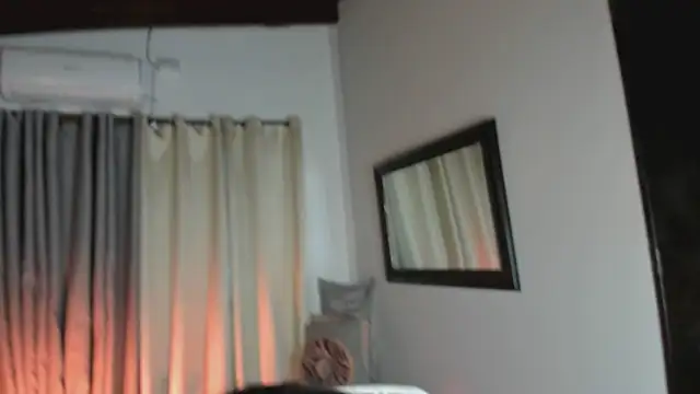 Snapshot of SaraVergara chatting on 02-27-25, 08:31 SaraVergara online show from 02-27-25, 08:31