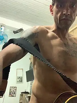 Snapshot of raphadoors19 chatting on 11-26-25, 02:23 raphadoors19 online show from 11-26-25, 02:23