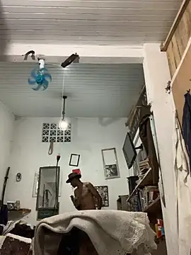 Snapshot of raphadoors19 chatting on 11-29-25, 02:47 raphadoors19 online show from 11-29-25, 02:47