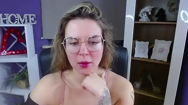 Zoey Erotic online show from 01-08-26, 05:32