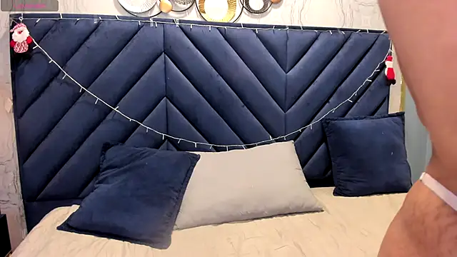 Sariitaa  online show from 12-17-25, 02:45