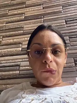 Snapshot of Kataliina chatting on 05-10-26, 06:57 Kataliina online show from 05-10-26, 06:57