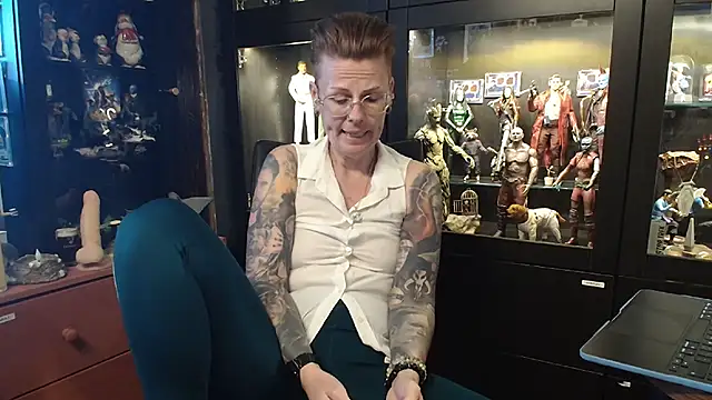 MaryG online show from 03-03-26, 01:06