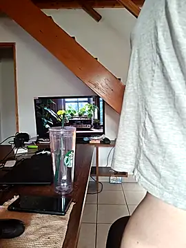 Elnonoykeila77 online show from 03-12-25, 11:22