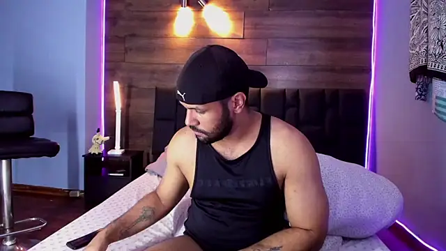 Snapshot of anthonylatynxd chatting on 02-08-25, 11:22 anthonylatynxd online show from 02-08-25, 11:22