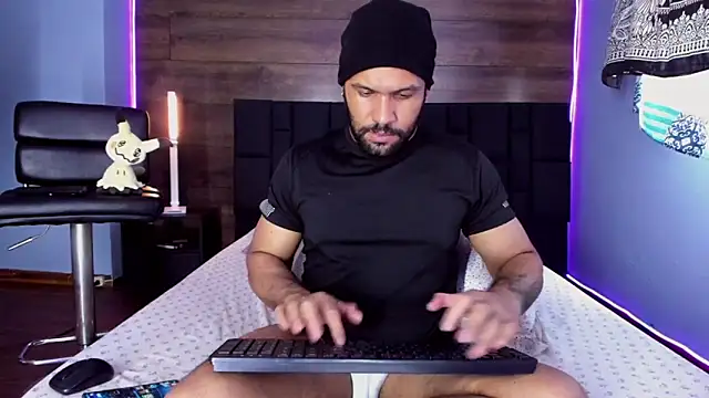 Snapshot of anthonylatynxd chatting on 02-10-25, 09:15 anthonylatynxd online show from 02-10-25, 09:15