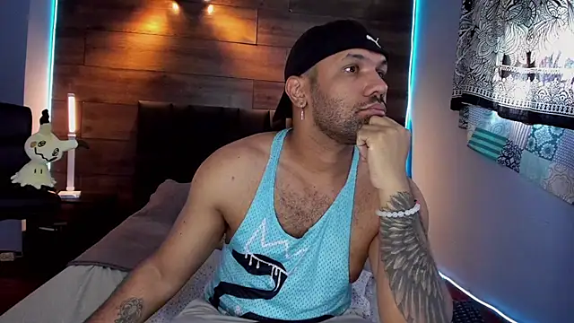 Snapshot of anthonylatynxd chatting on 02-13-25, 03:14 anthonylatynxd online show from 02-13-25, 03:14