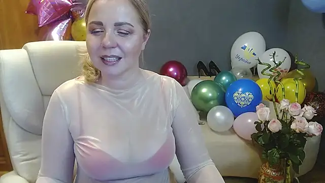 Cute sun online show from 12-11-24, 12:12