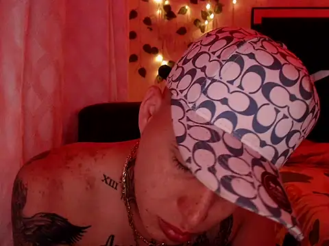 Snapshot of iam_jaylow89 chatting on 12-16-25, 02:49 iam jaylow89 online show from 12-16-25, 02:49