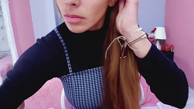 Snapshot of AnisiaFarina chatting on 01-22-25, 11:34 AnisiaFarina online show from 01-22-25, 11:34