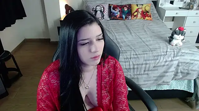 Snapshot of kittykat18x chatting on 10-24-25, 04:42 kittykat18x online show from 10-24-25, 04:42