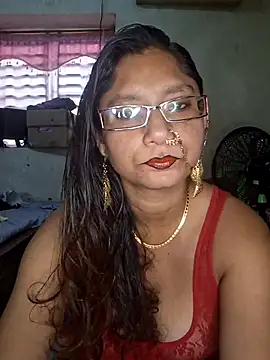 Snapshot of Sivanija_21 chatting on 02-27-25, 07:04 Sivanija 21 online show from 02-27-25, 07:04