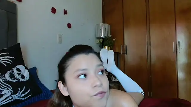 Snapshot of 3littleschoolteens chatting on 07-20-26, 05:59 3littleschoolteens online show from 07-20-26, 05:59