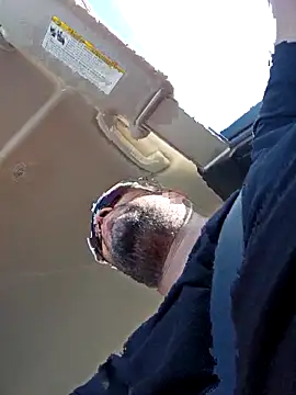 Snapshot of davidbq30 chatting on 03-09-26, 09:52 davidbq30 online show from 03-09-26, 09:52