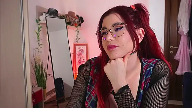 Snapshot of Amaliamour chatting on 02-08-25, 08:31 Amaliamour online show from 02-08-25, 08:31