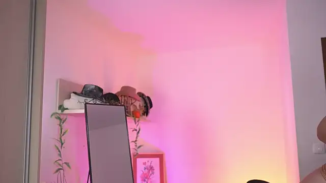 Snapshot of Amaliamour chatting on 03-05-25, 04:34 Amaliamour online show from 03-05-25, 04:34