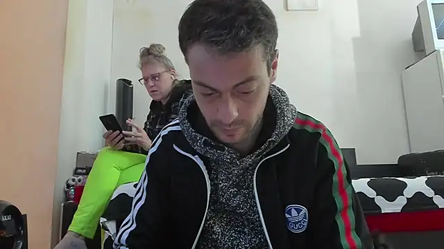 sweetheart loves online show from 04-18-26, 08:40