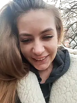 Keli Jessi online show from 12-20-24, 01:11