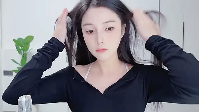 HaagenDazs  online show from 10-19-25, 01:23