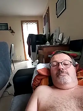 mike9473 online show from 12-05-25, 09:29