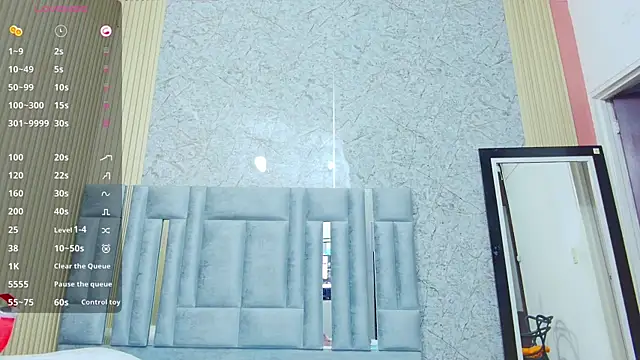 Snapshot of veronicaroose_ chatting on 09-09-25, 12:48 veronicaroose online show from 09-09-25, 12:48