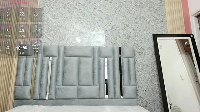 Snapshot of veronicaroose_ chatting on 10-31-25, 12:28 veronicaroose online show from 10-31-25, 12:28