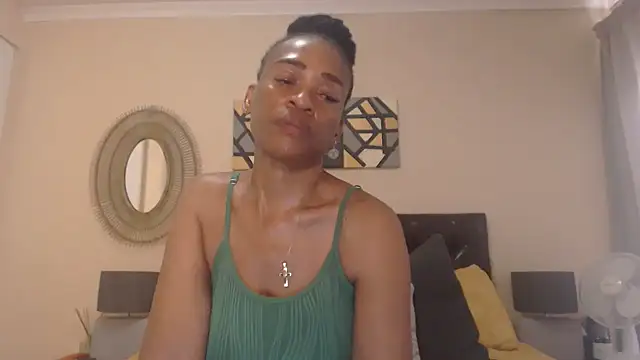 Snapshot of Creamyass22 chatting on 03-18-25, 02:37 Creamyass22 online show from 03-18-25, 02:37