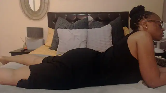 Snapshot of Creamyass22 chatting on 03-21-25, 05:56 Creamyass22 online show from 03-21-25, 05:56