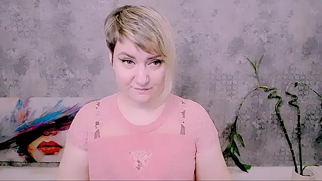Snapshot of Djullia chatting on 04-07-26, 06:03 Djullia online show from 04-07-26, 06:03