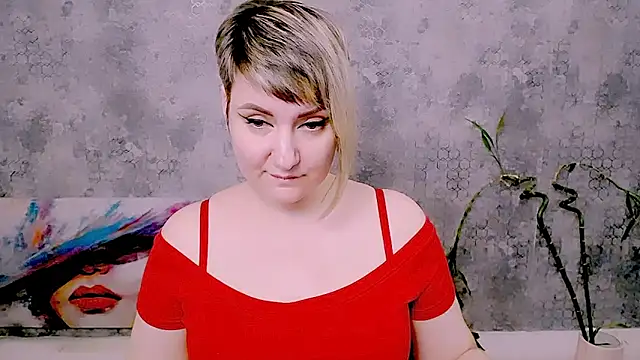 Snapshot of Djullia chatting on 05-16-26, 10:36 Djullia online show from 05-16-26, 10:36