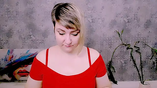 Snapshot of Djullia chatting on 05-24-26, 05:12 Djullia online show from 05-24-26, 05:12