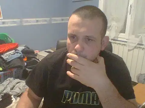 manubm03 online show from 02-04-26, 05:24