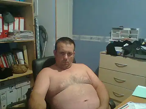 manubm03 online show from 07-06-26, 03:36
