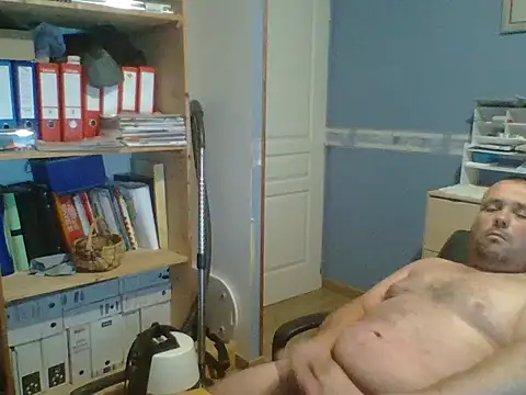 manubm03 online show from 07-24-26, 07:39