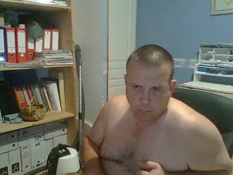 manubm03 online show from 07-25-26, 05:27