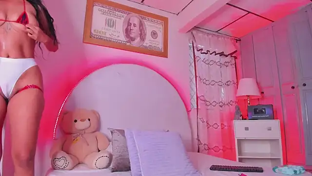 Snapshot of elsalondon chatting on 10-05-25, 12:25 elsalondon online show from 10-05-25, 12:25