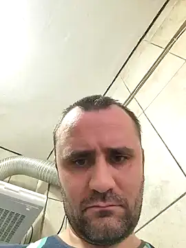 Snapshot of Govora chatting on 12-18-24, 01:45 Govora online show from 12-18-24, 01:45