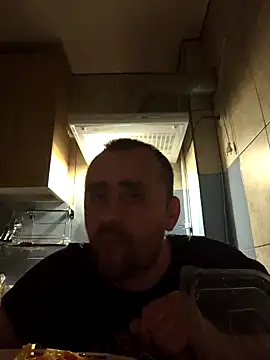 Snapshot of Govora chatting on 03-05-25, 10:54 Govora online show from 03-05-25, 10:54