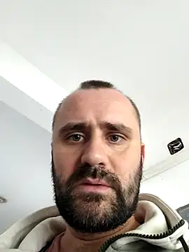 Snapshot of Govora chatting on 10-06-25, 10:45 Govora online show from 10-06-25, 10:45