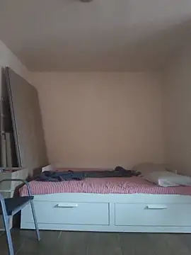 Snapshot of Govora chatting on 11-29-25, 10:40 Govora online show from 11-29-25, 10:40