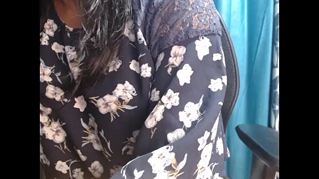 Snapshot of CuteRhea69 chatting on 03-03-25, 05:39 CuteRhea69 online show from 03-03-25, 05:39