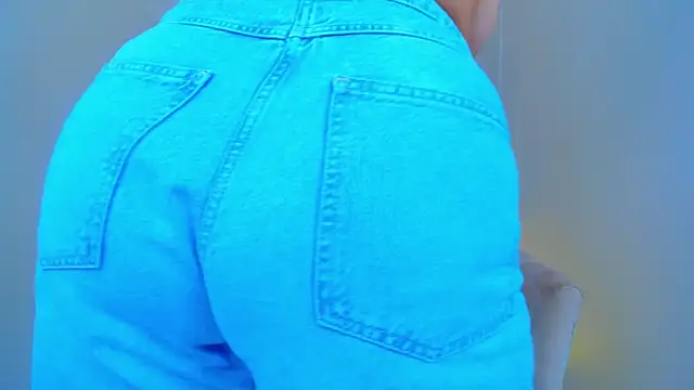 Snapshot of Carlota_peach chatting on 01-29-25, 09:23 Carlota peach online show from 01-29-25, 09:23